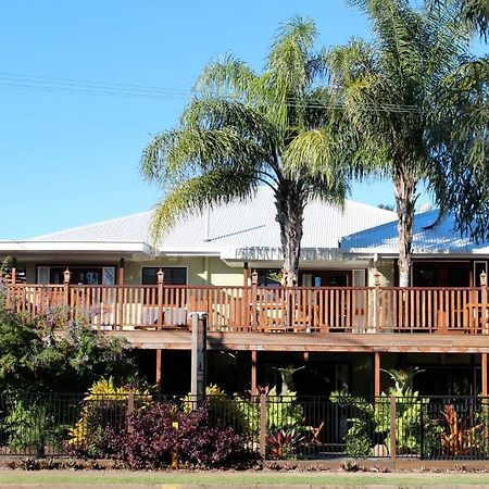 Five 3 Five Urangan Exterior foto