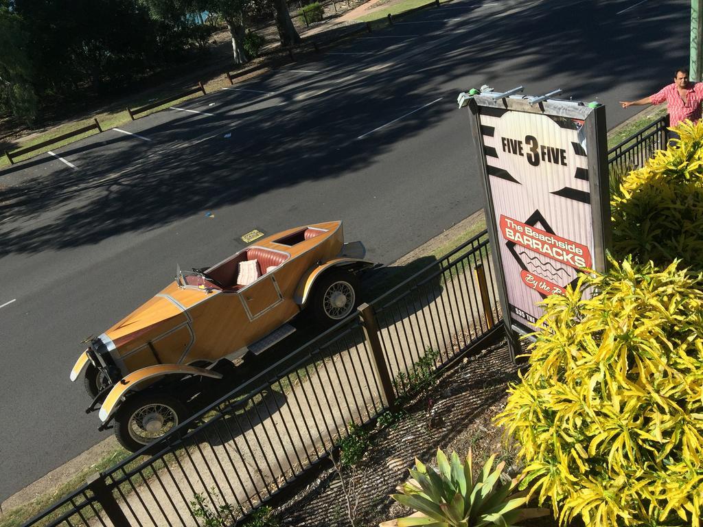 Five 3 Five Urangan Exterior foto