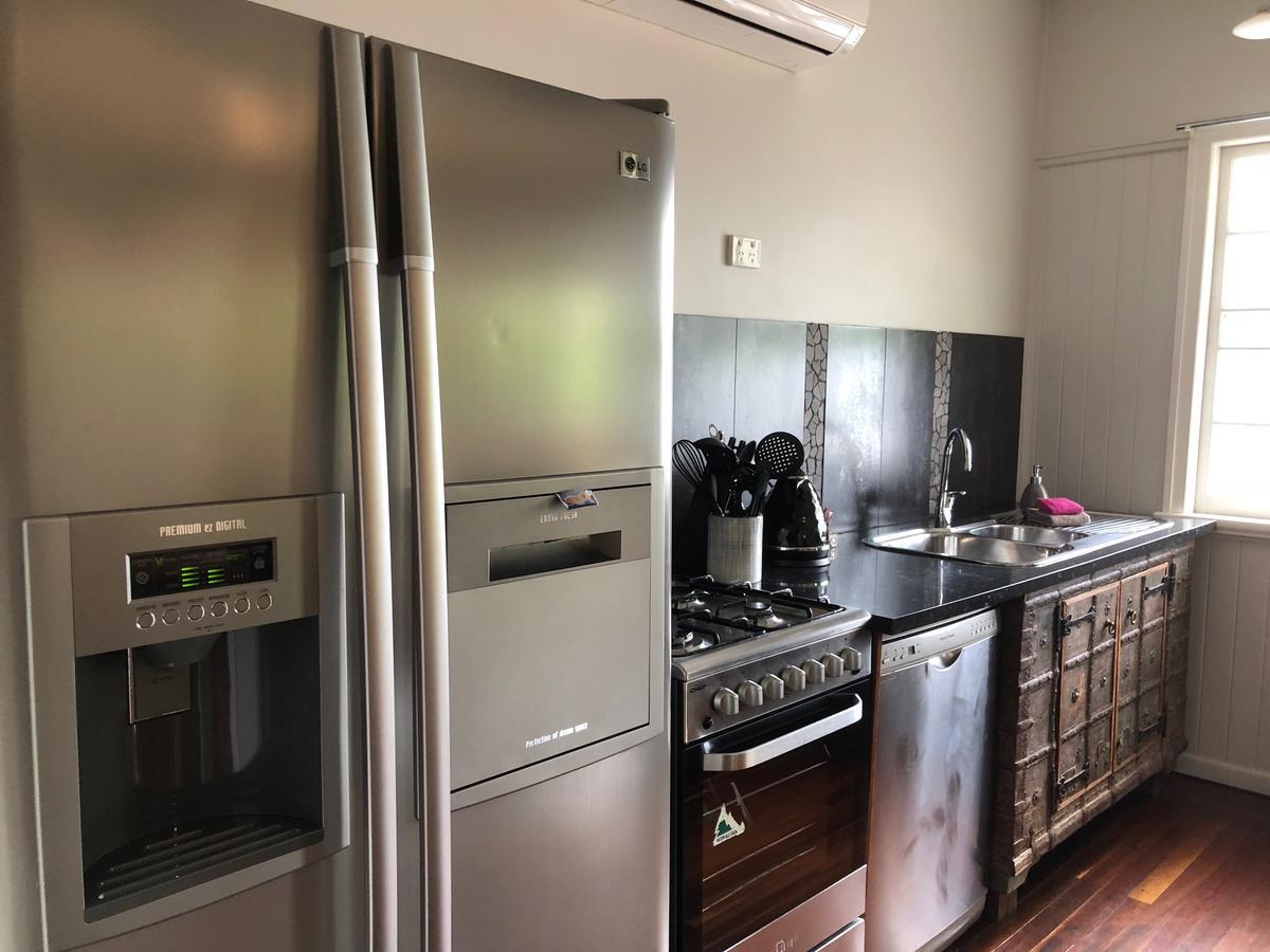 Five 3 Five Urangan Exterior foto