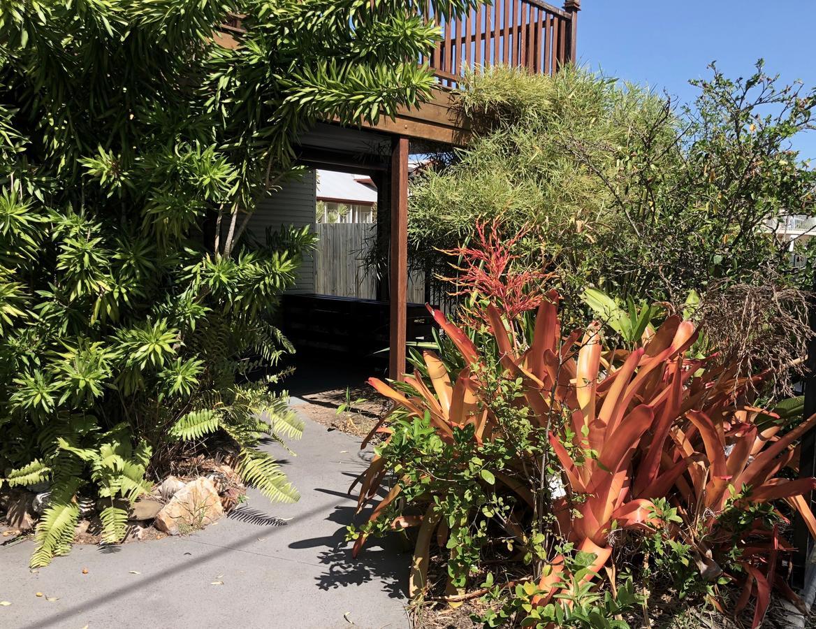 Five 3 Five Urangan Exterior foto