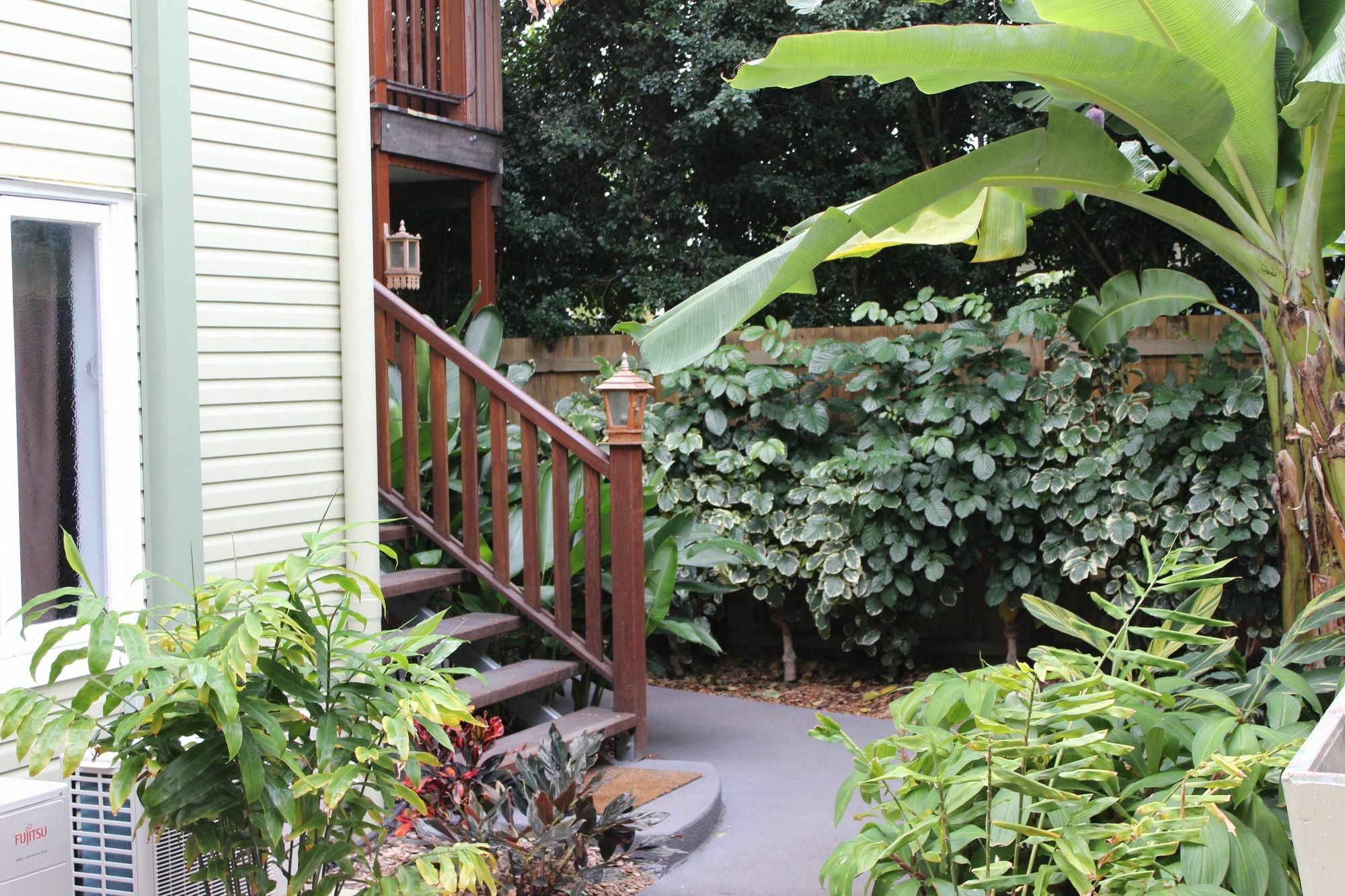 Five 3 Five Urangan Exterior foto